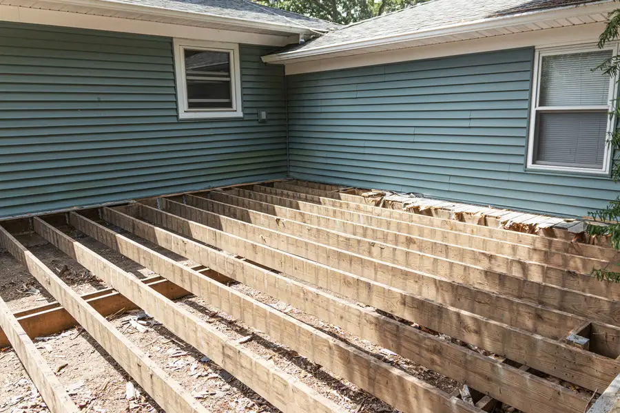 Enhancing Curb Appeal Through Custom Deck Construction in Beverly Hills, CA